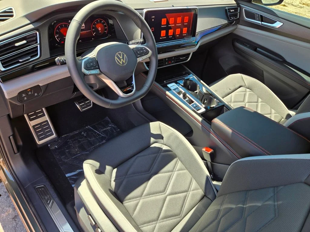 New 2026 Green Volkswagen 2.0T Peak Edition image 10