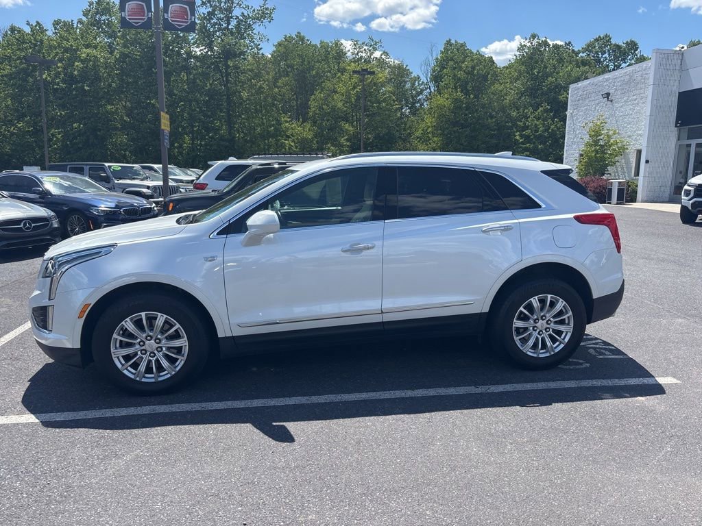 Certified Used 2018 CRYSTAL WHITE TRICOAT Cadillac AWD image 4