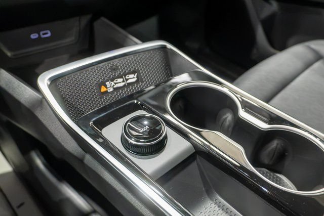 New 2026 Mosaic Black Metallic Chevrolet LT image 21
