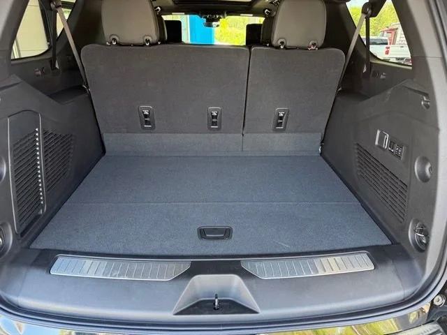 2026 Chevrolet Suburban High Country - Photo 11
