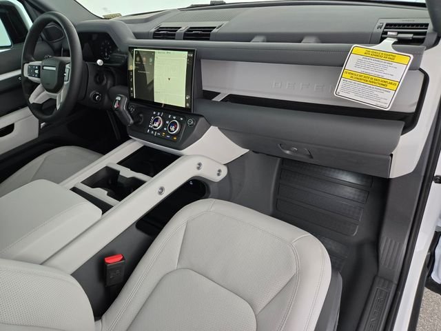 New 2026 Fuji White Land Rover X-Dynamic SE image 18
