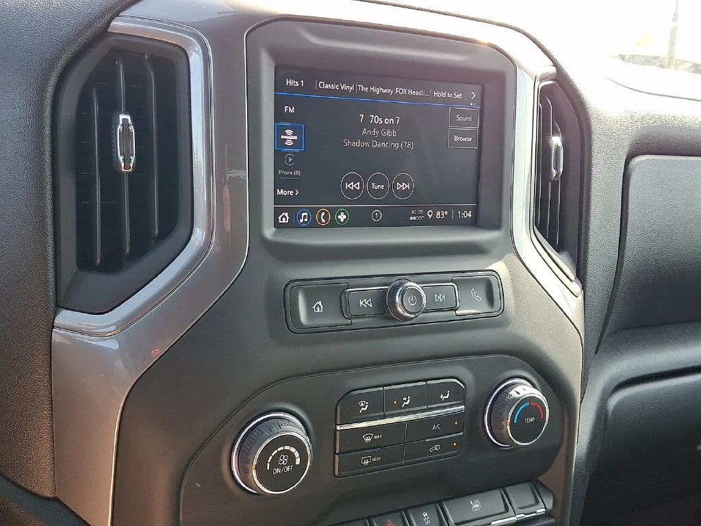 Used 2024 White Chevrolet Custom image 24