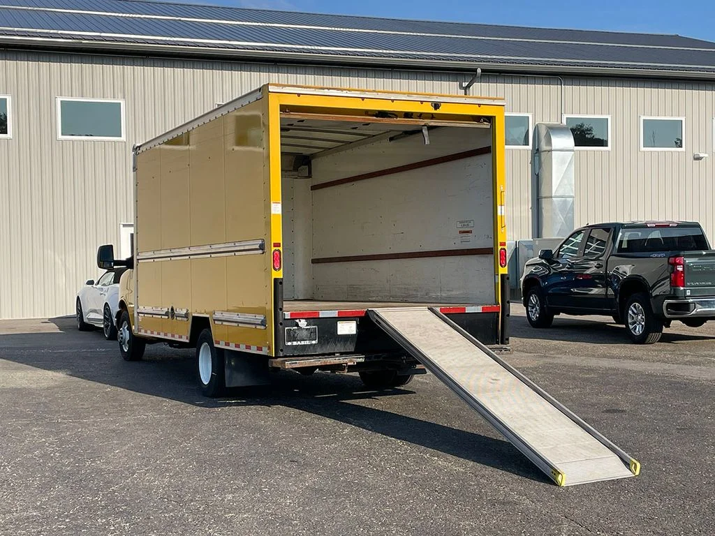 Used 2021  GMC Work Van image 13