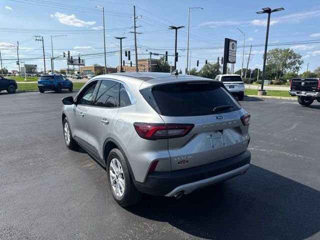 Used 2023 Silver Ford Active image 3