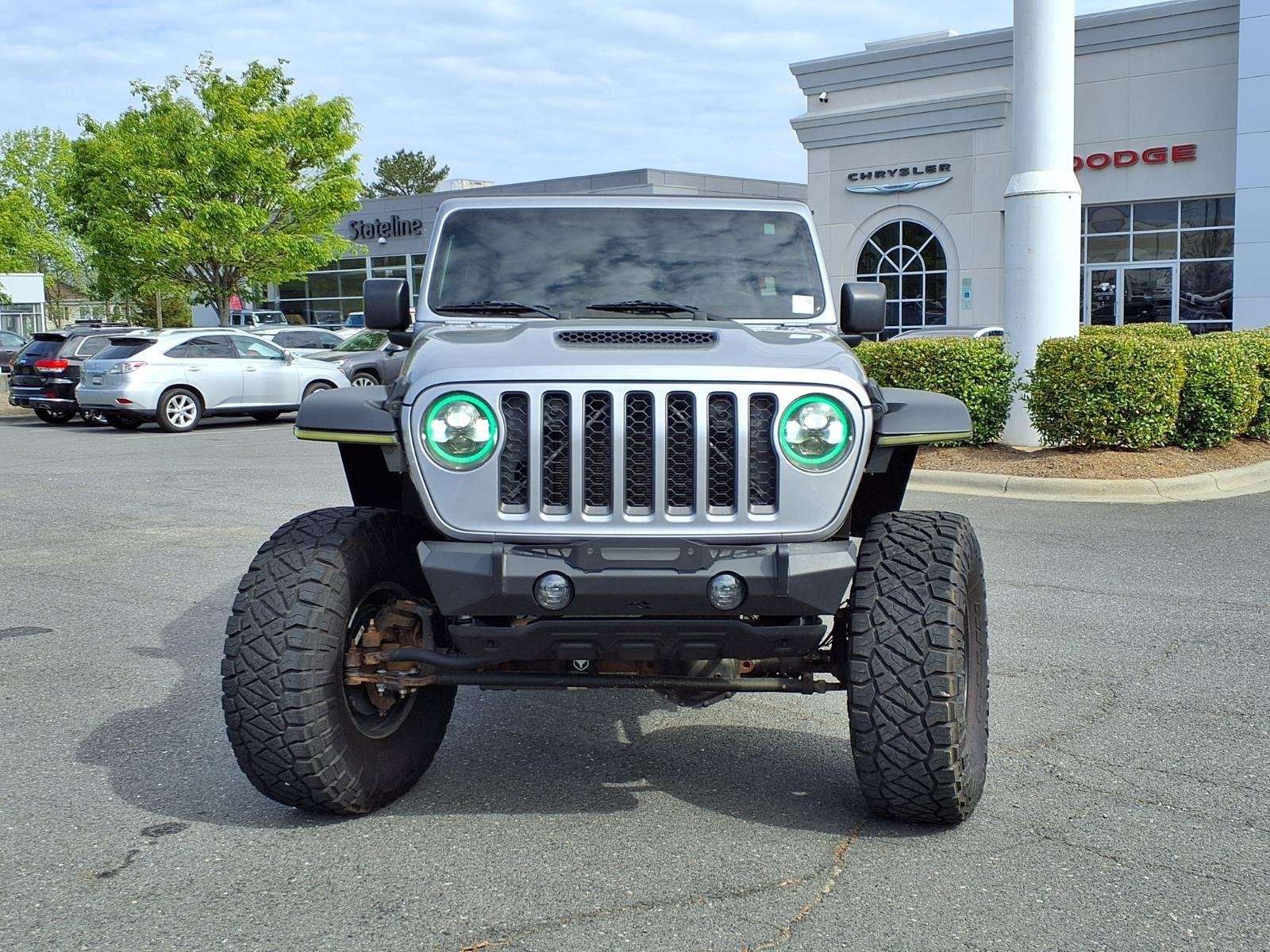 Used 2021 Billet Silver Metallic Clearcoat Jeep Mojave image 7
