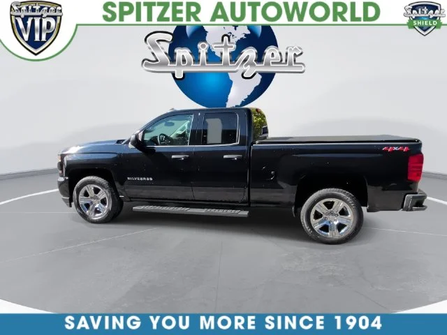 Used 2018 Black Chevrolet Custom image 11