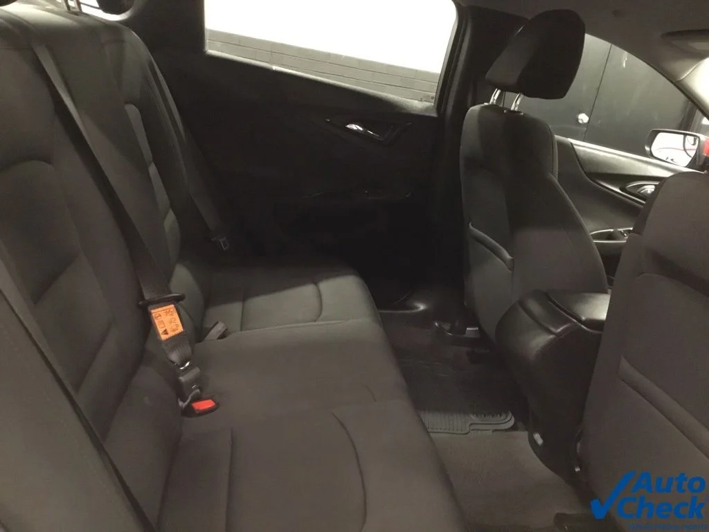 Used 2021 Red Chevrolet RS image 32