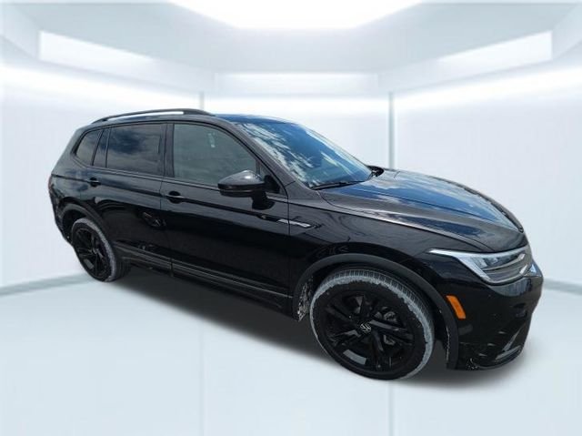 Used 2023 Black Volkswagen 2.0T SE R-Line Black image 19