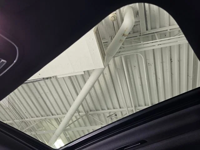 New 2026 Diamond Black Crystal Pearlcoat Jeep Laredo image 19