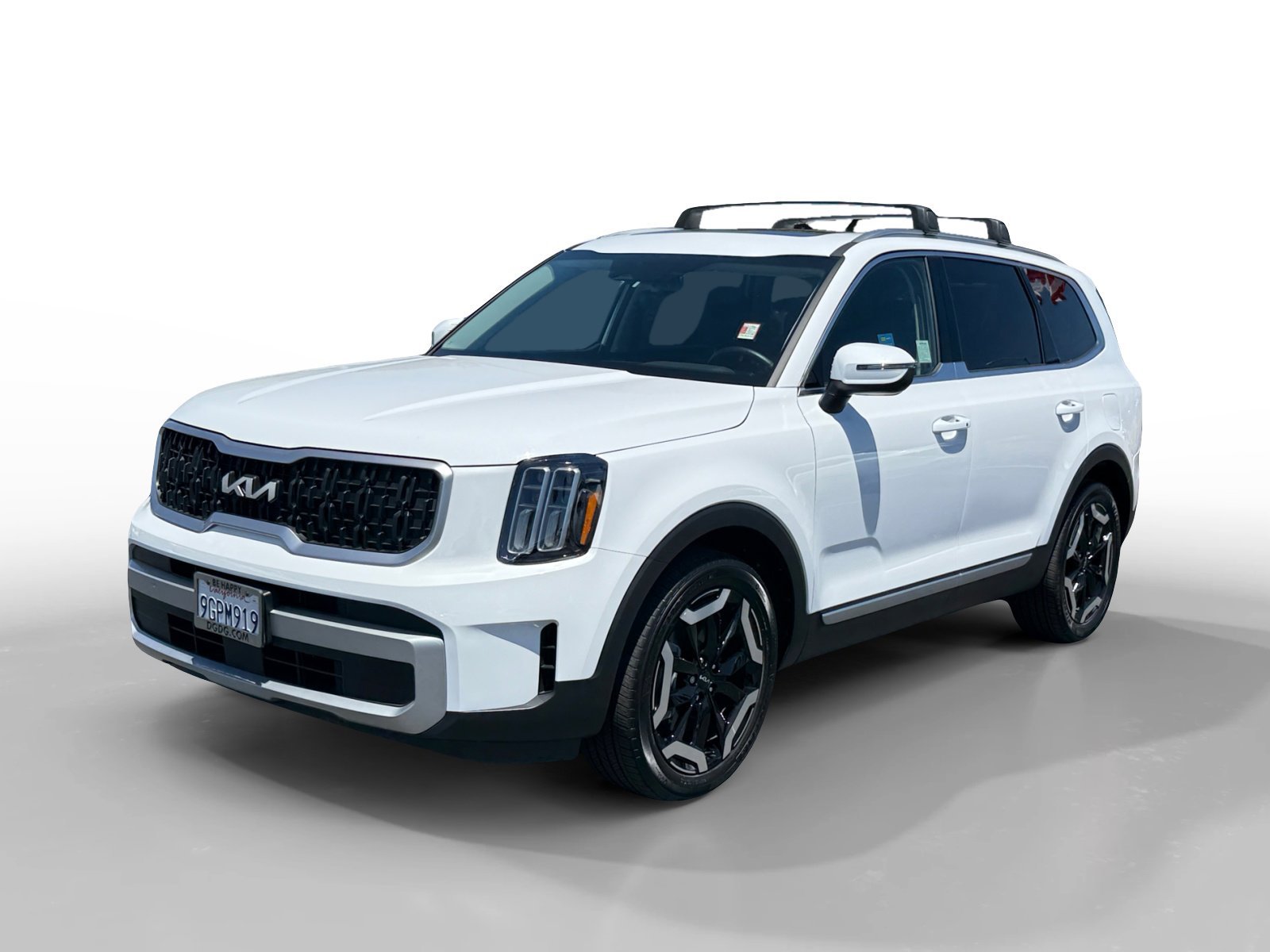 Used 2023 White Pearl Kia EX image 1