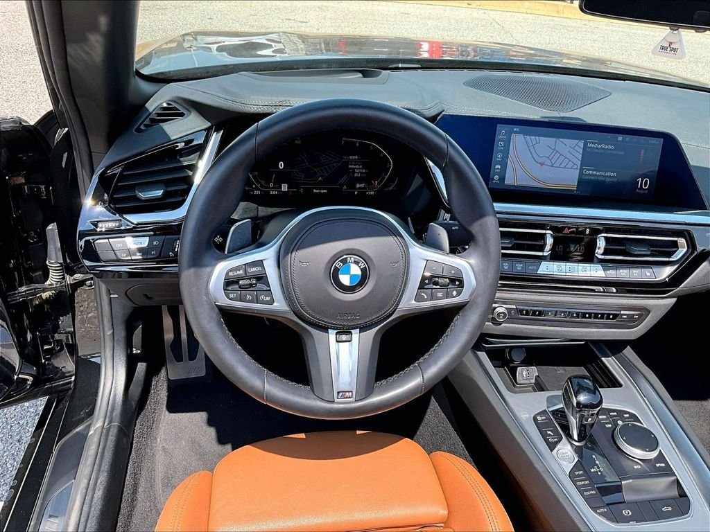 Used 2024 Black BMW sDrive30i image 15