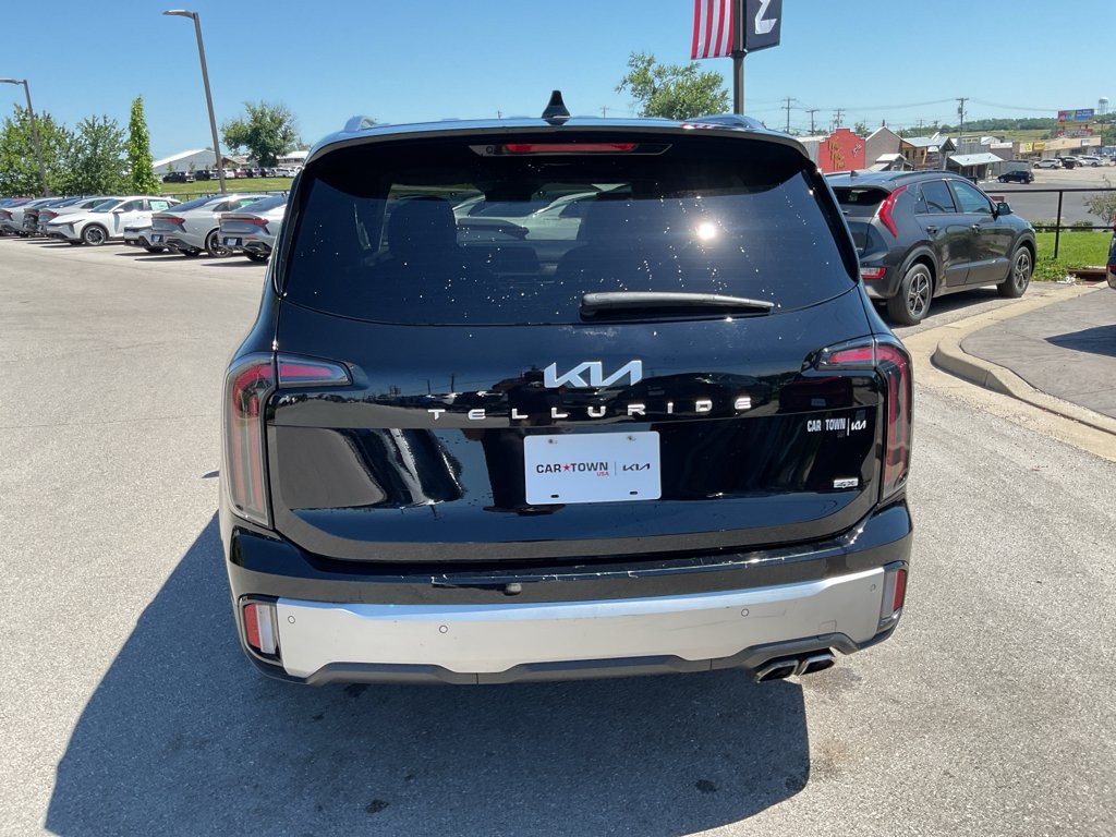 Certified Used 2024 Ebony Black Kia SX Prestige image 9
