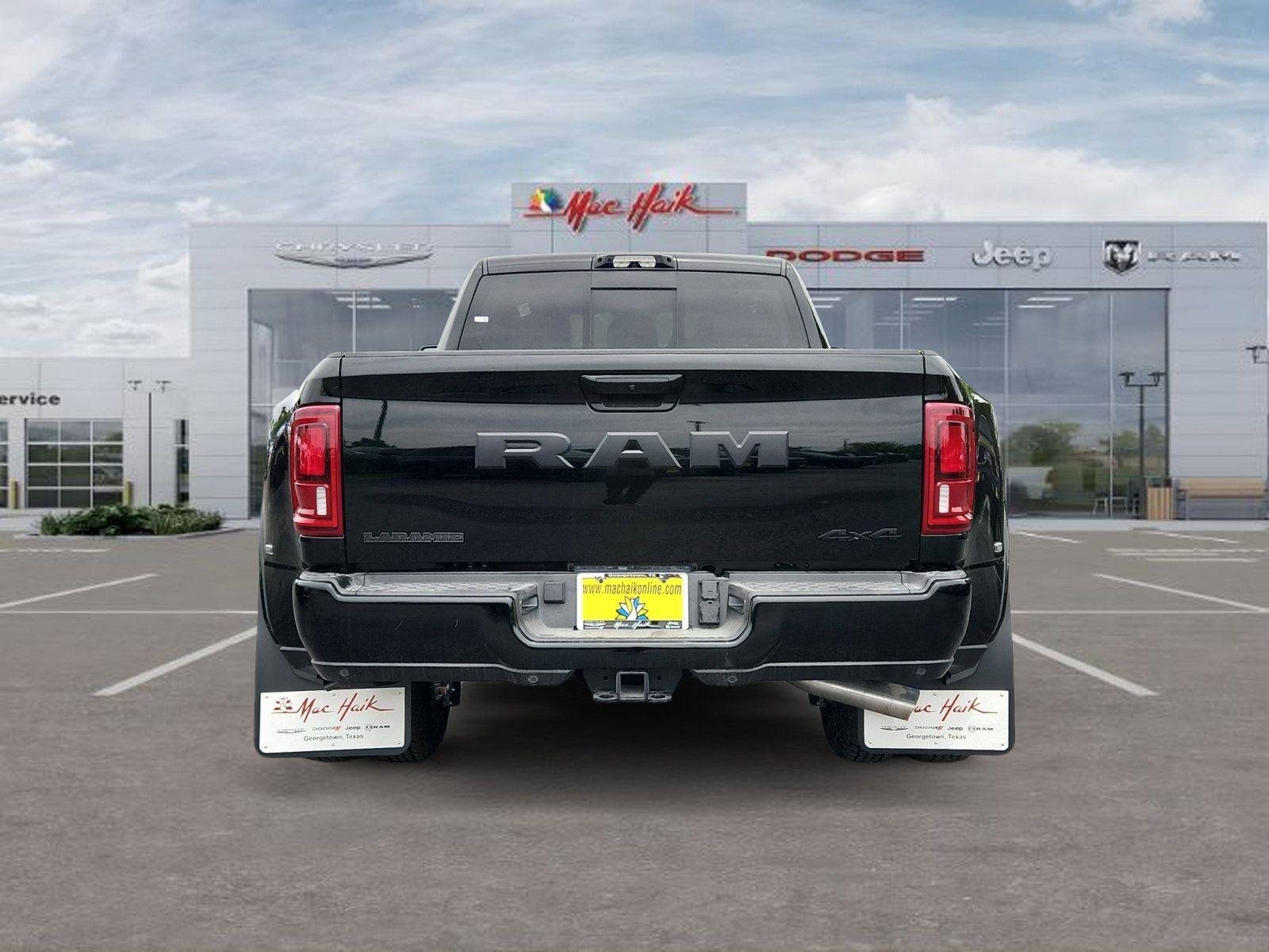 New 2026 Diamond Black Crystal Pearl-Coat Exterior Paint RAM Limited image 4