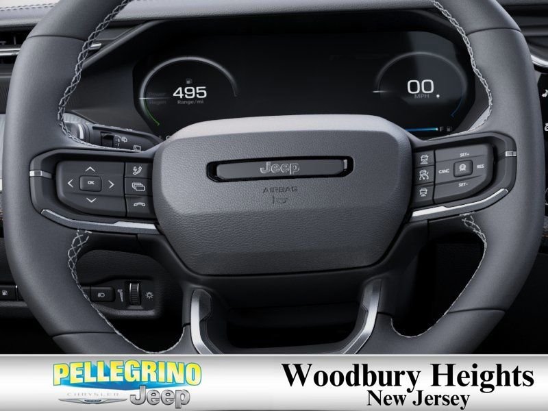 New 2026 Hydro Blue Pearl-Coat Exterior Paint Jeep Limited image 19