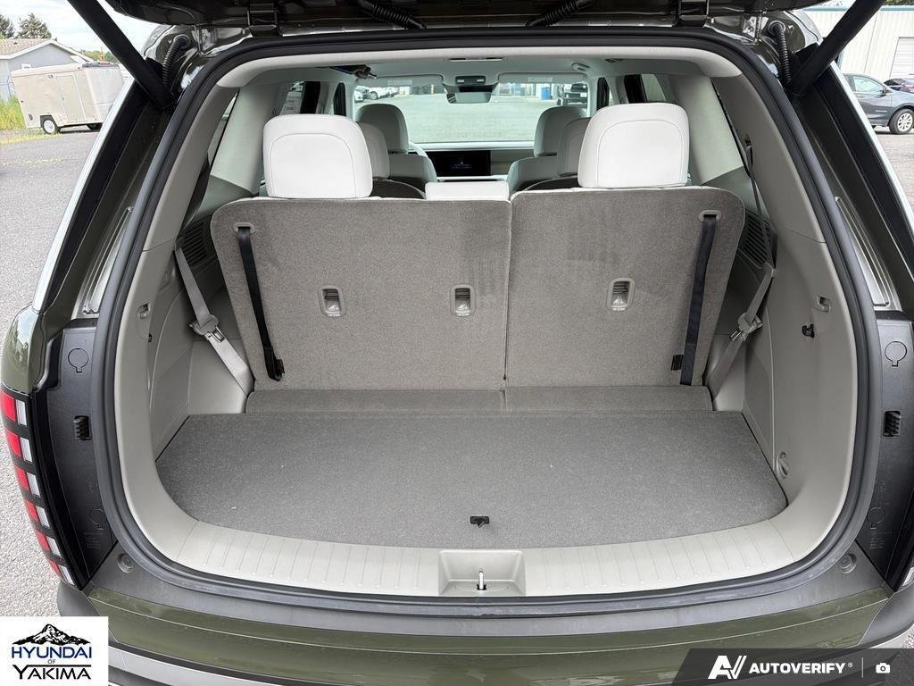 New 2026 Titan Charcoal Pearl Hyundai SEL AWD image 12