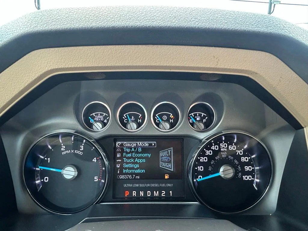 Used 2016 White Platinum Clearcoat Metallic Ford Lariat image 19