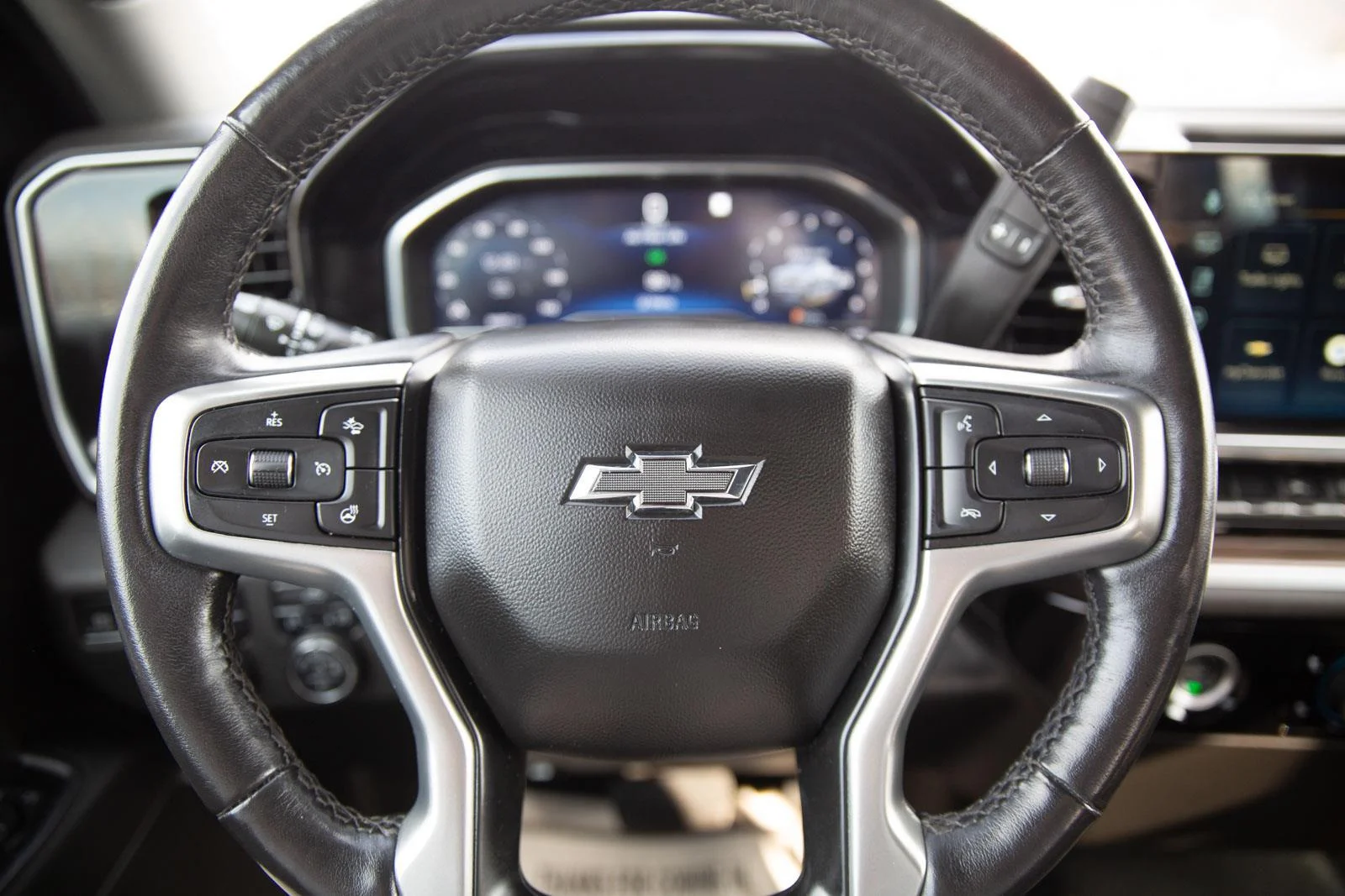 2022 Chevrolet Silverado 1500 RST - Photo 11