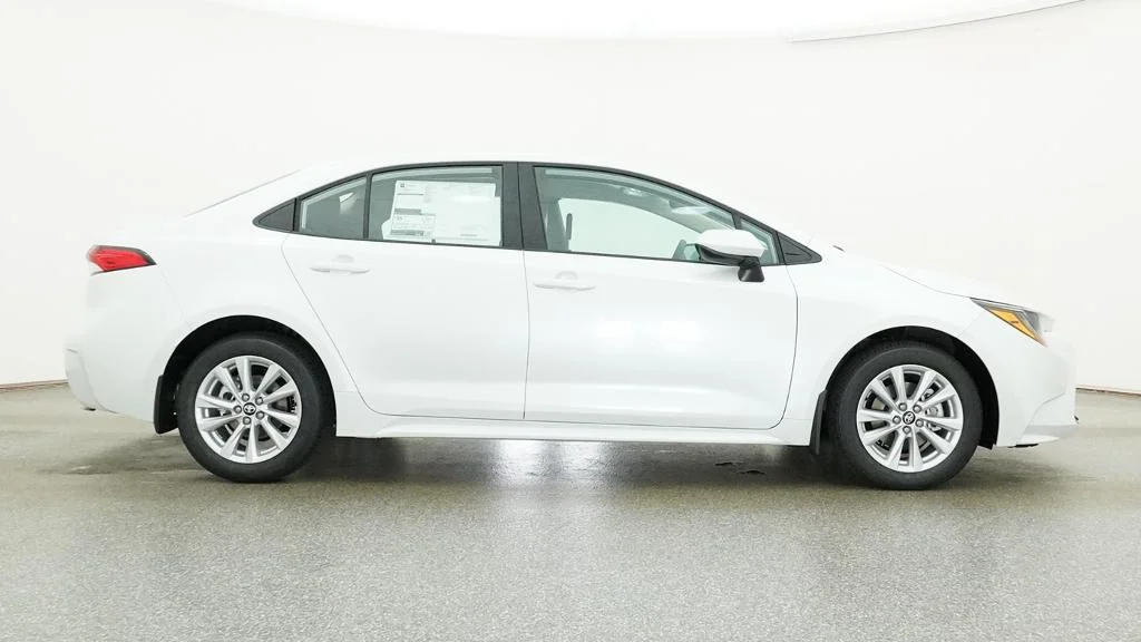 New 2027 Wind Chill Pearl Toyota LE image 13