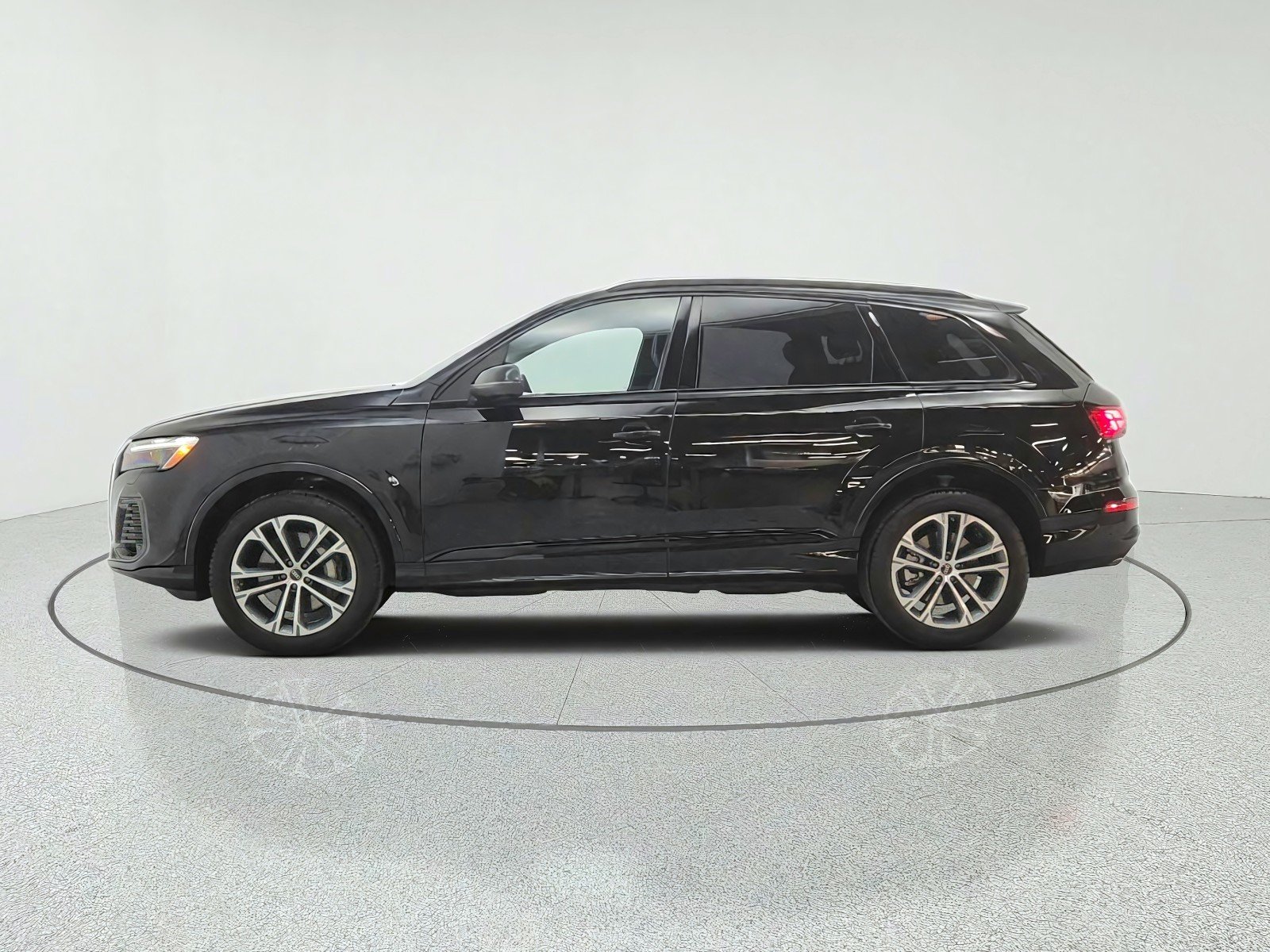 Used 2025 Mythos Black Metallic Audi Premium Plus 45 TFSI quattro image 8