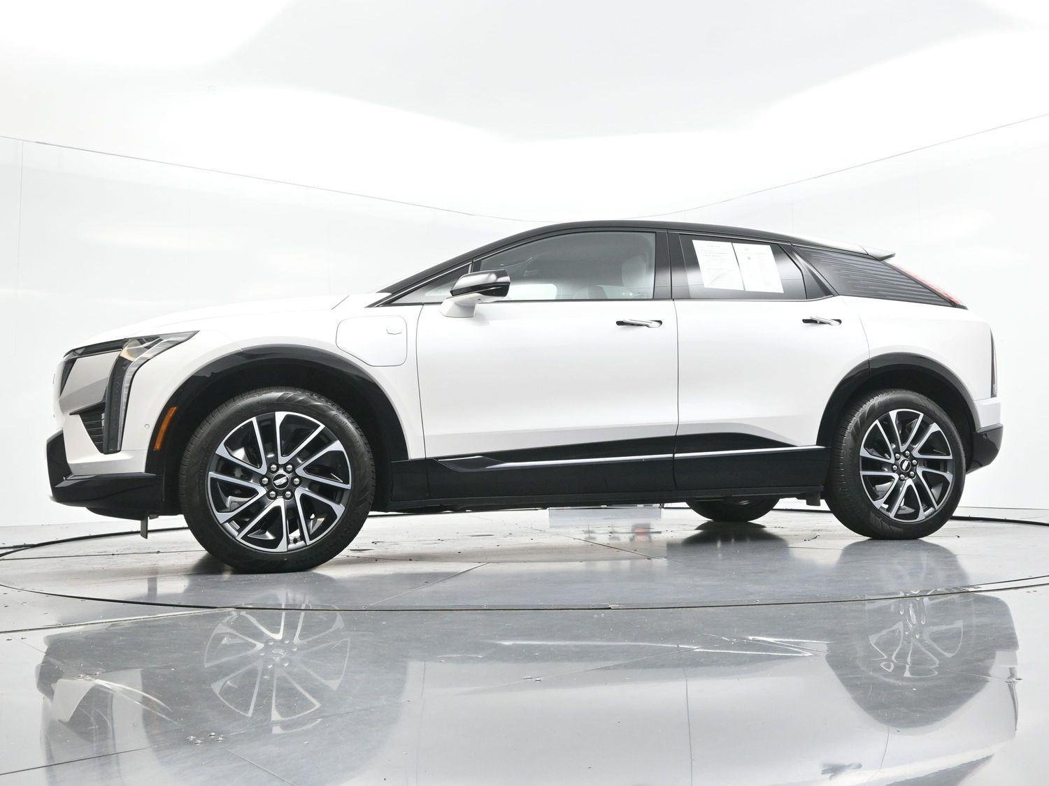 Used 2025 Crystal White Tricoat Cadillac Sport 1 image 50