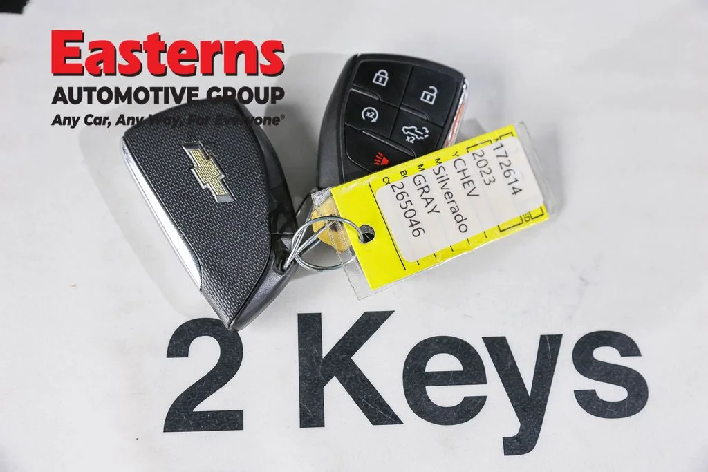 Used 2023 Gray Chevrolet LT image 27