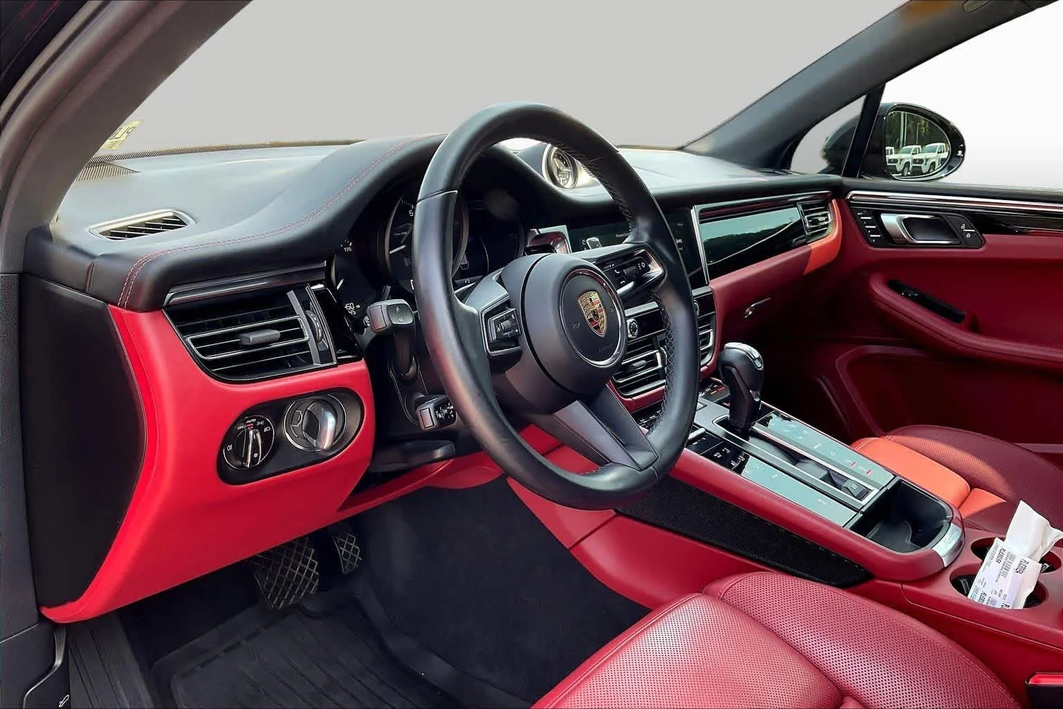 Used 2023  Porsche T image 18