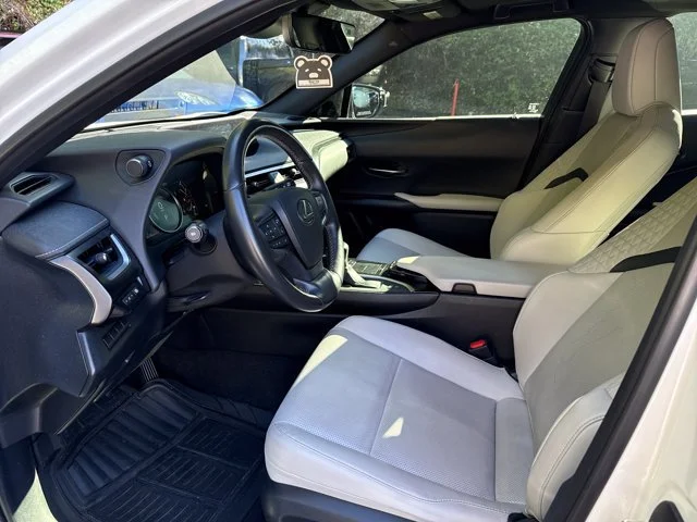 Used 2020 White Pearl Lexus 250h Base image 14