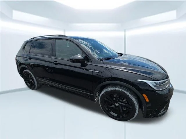 Used 2023 Black Volkswagen 2.0T SE R-Line Black image 19