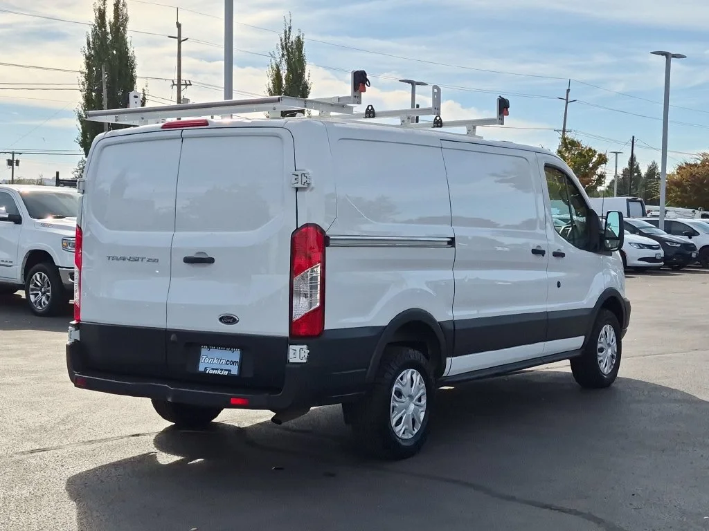Used 2016 Oxford White Ford Base image 6