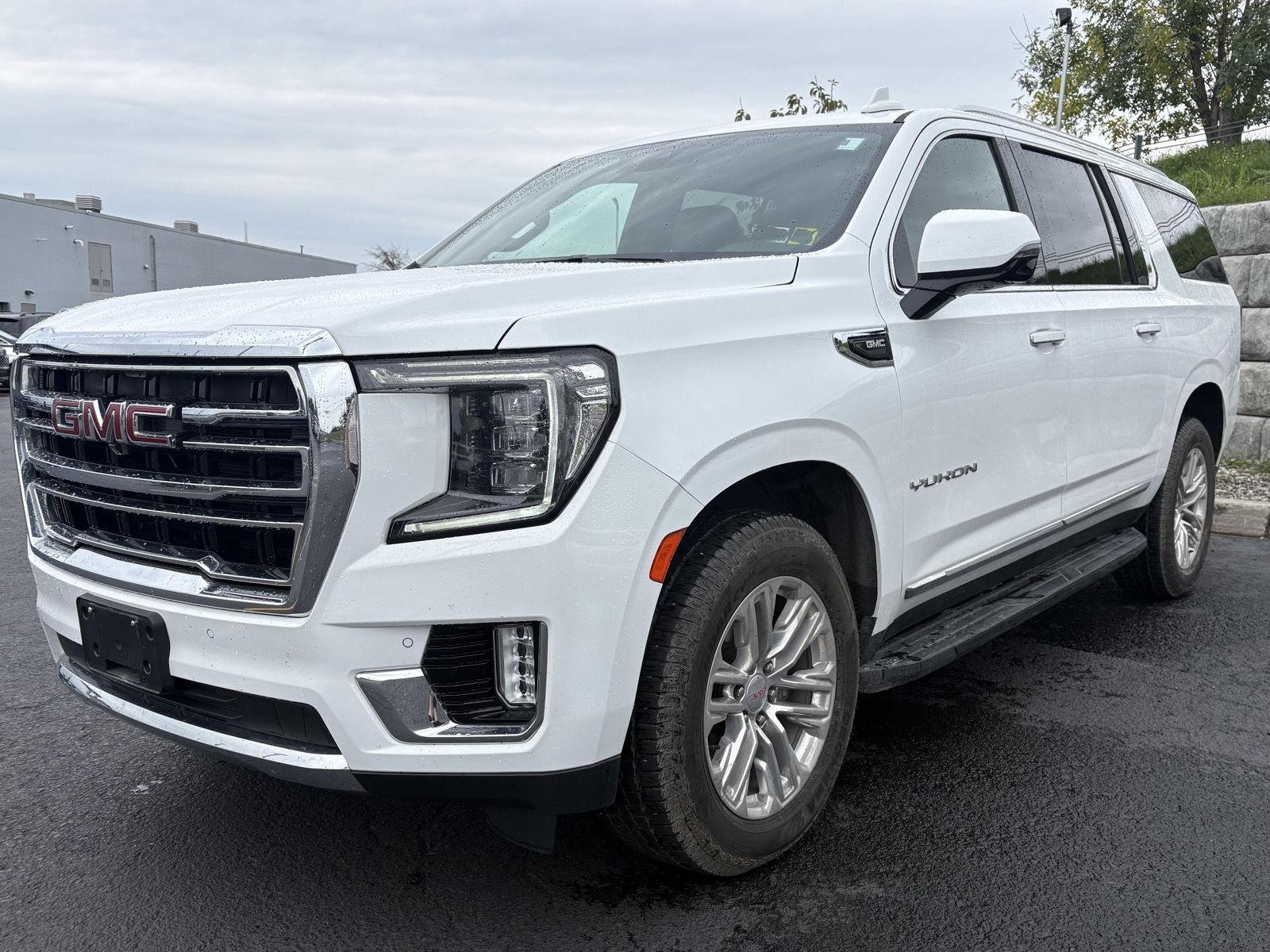 Used 2022 Summit White GMC SLT image 4