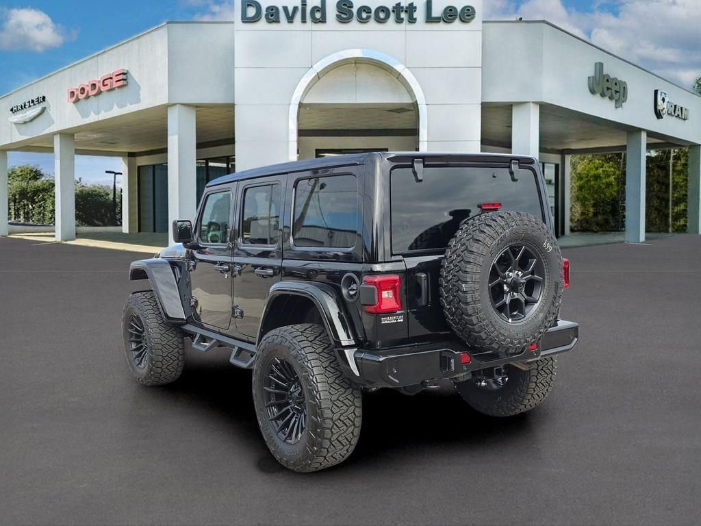 2025 Jeep Wrangler 4-Door Willys - Photo 8