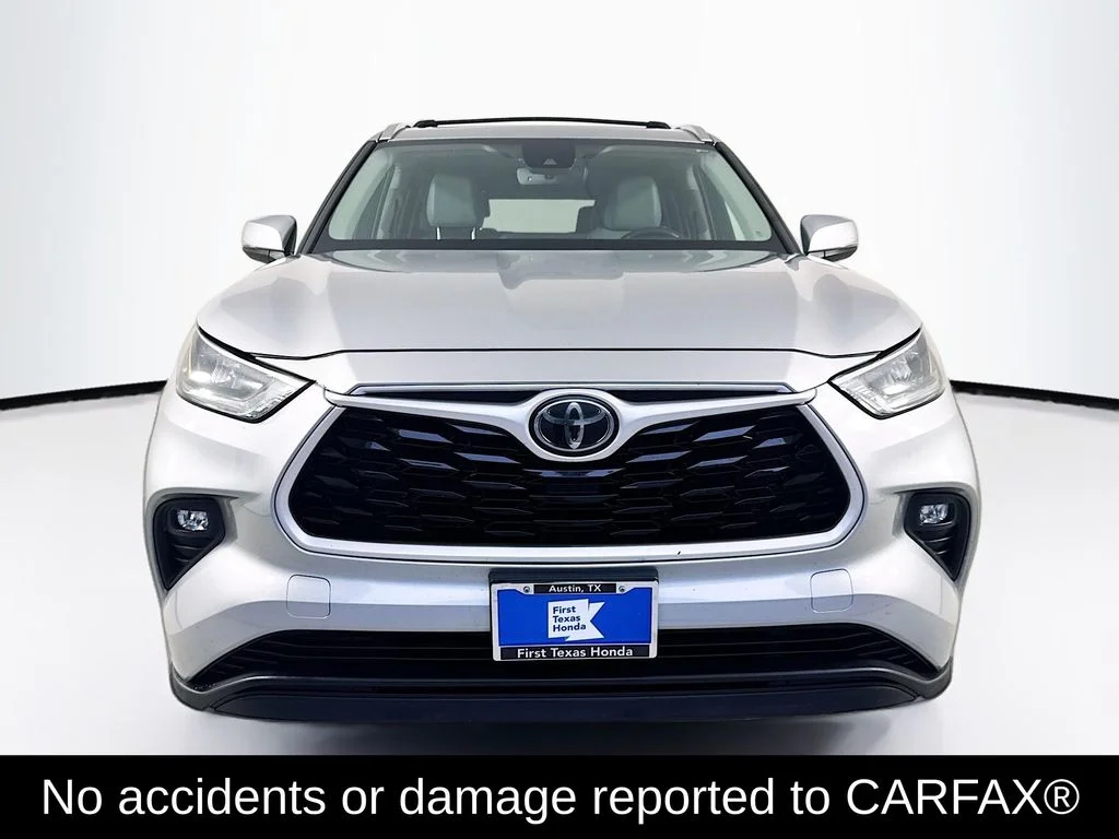 Used 2020 Celestial Silver Metallic Toyota XLE image 2