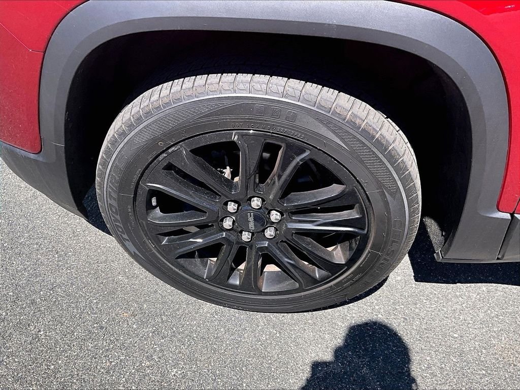 Used 2023 Volcanic Red Tintcoat GMC SLE image 7