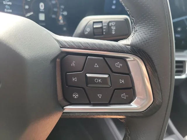 New 2025 Silver Metallic Ford GT Premium image 30