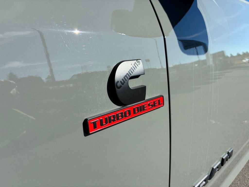 New 2026 Ceramic Gray Clear-Coat Exterior Paint RAM Laramie image 13