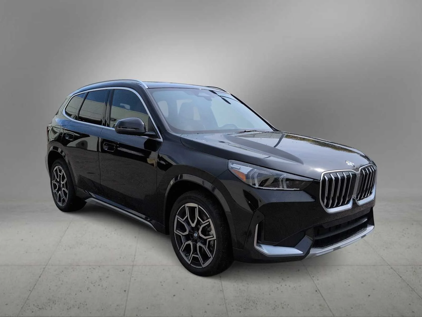 New 2026 Black Sapphire Metallic BMW xDrive28i image 2