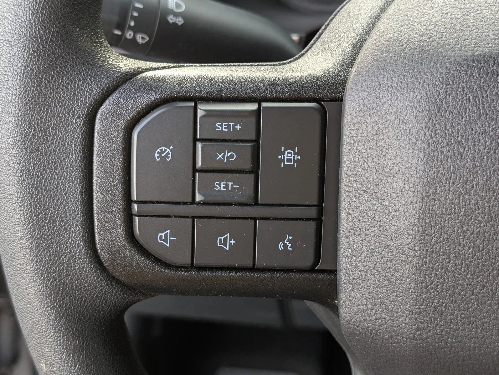Used 2023 Iconic Silver Ford XL image 28