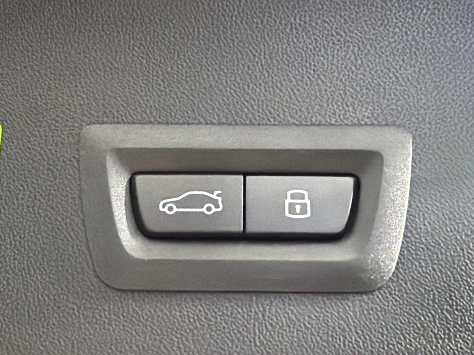 Used 2026 Skyscraper Grey Metallic BMW 30 xDrive image 20