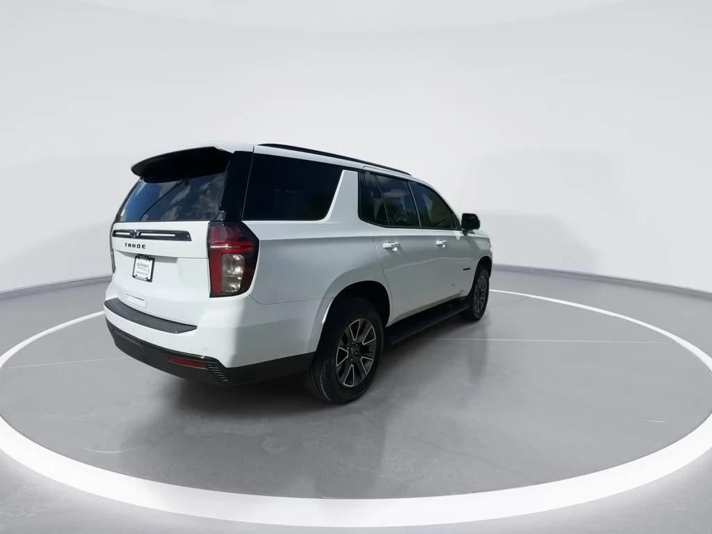 Used 2023 White Chevrolet Z71 image 8