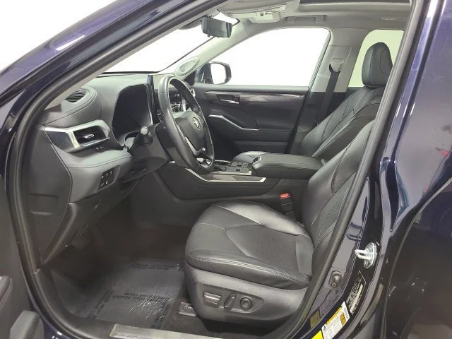 Used 2023 Blueprint Toyota Platinum image 17