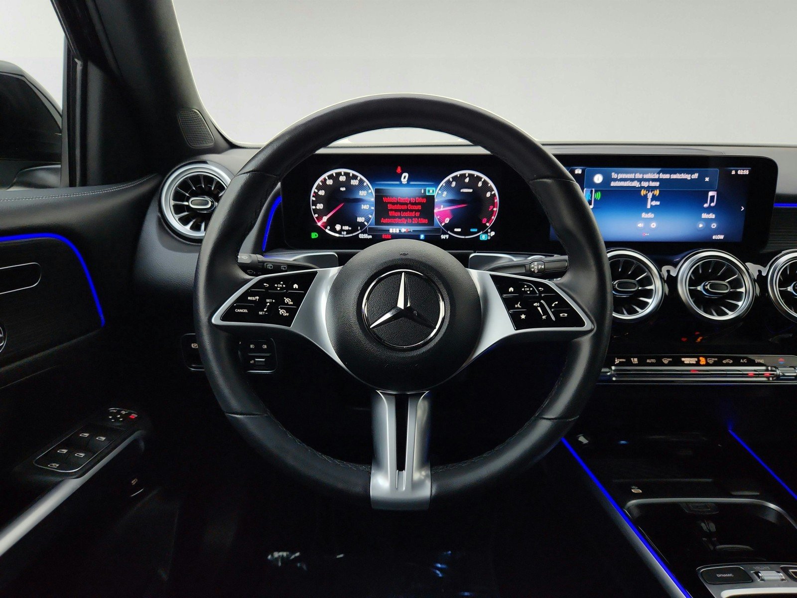 Used 2026 Night Black Mercedes-Benz GLB 250 image 27