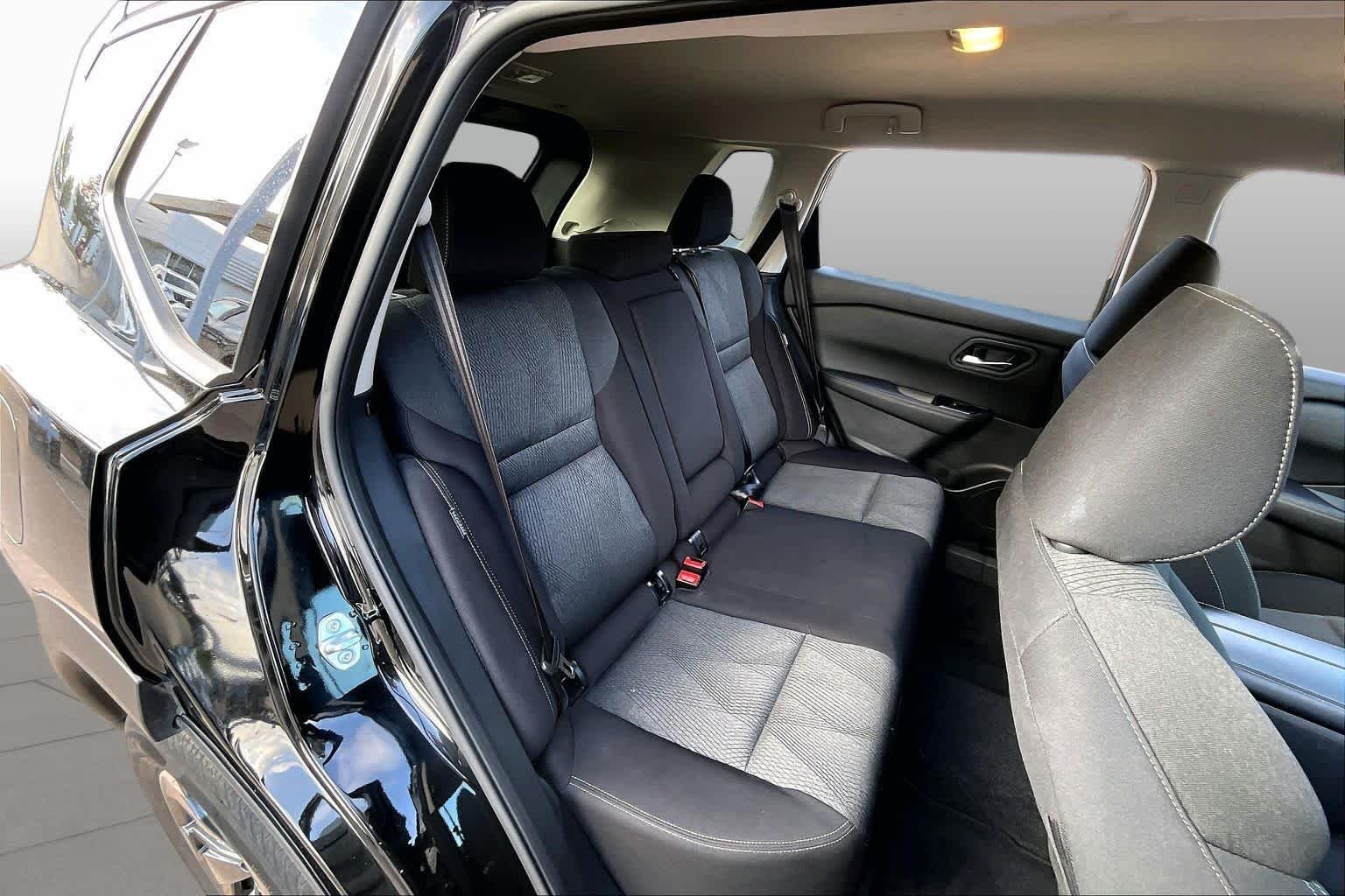 Used 2025 Super Black Nissan SV image 18