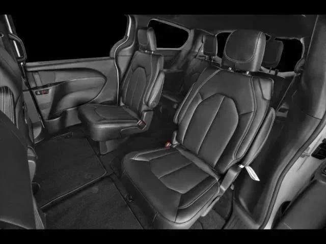 New 2026 Bright White Clear-Coat Exterior Paint Chrysler LX image 13