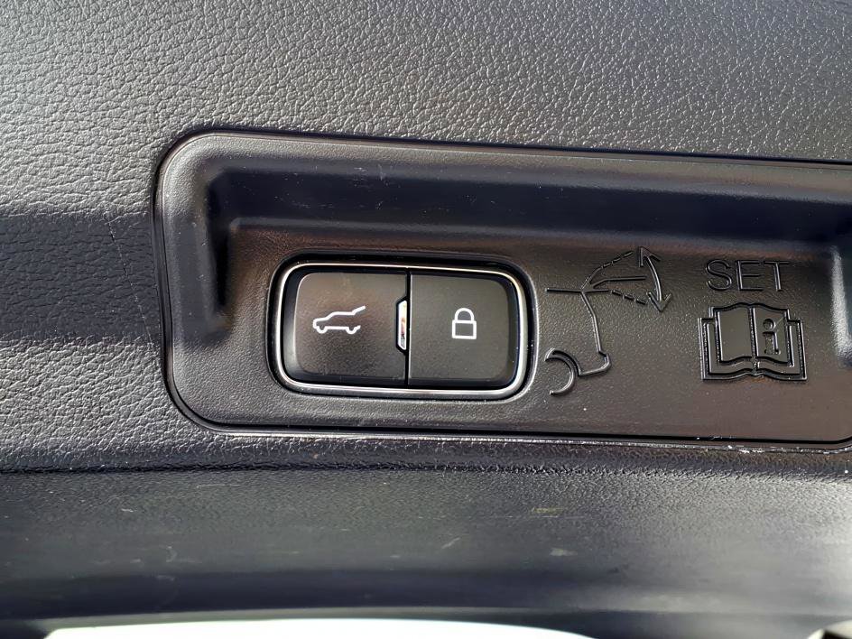 Used 2021 Star White Metallic Tri-Coat Ford ST image 5