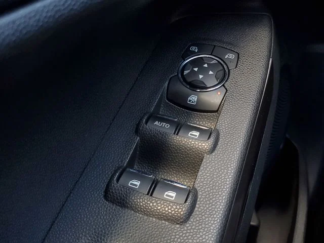 Used 2019 Blue Ford SES image 20