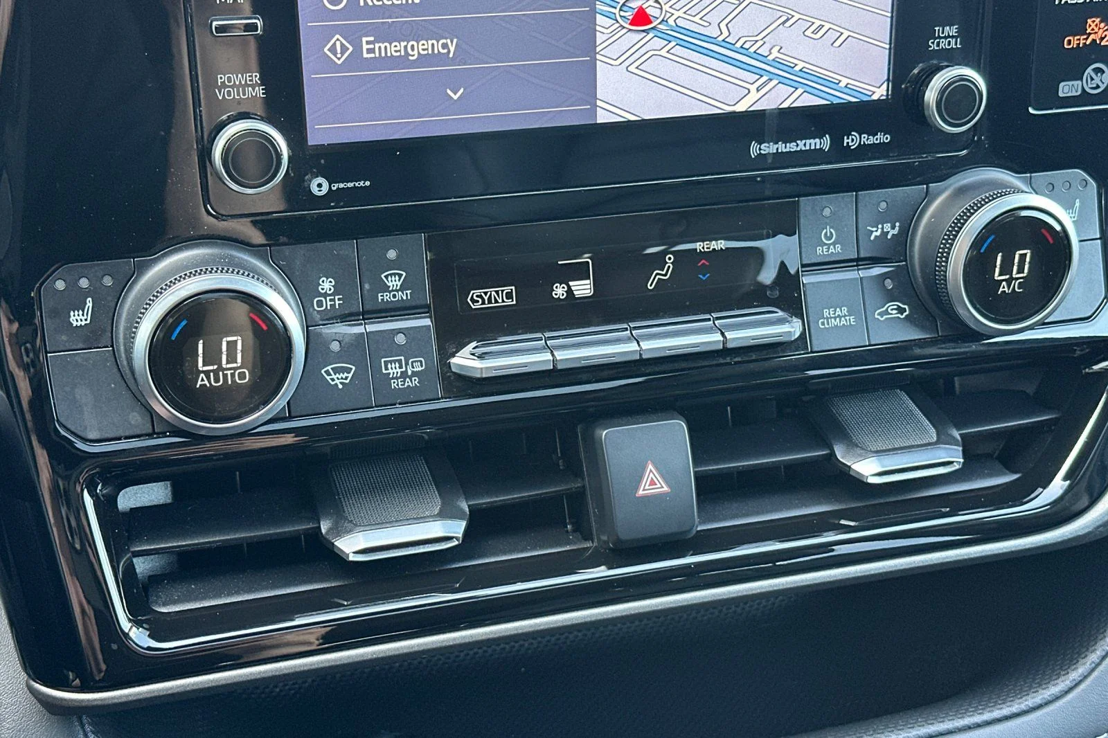 Used 2021  Toyota XLE image 26