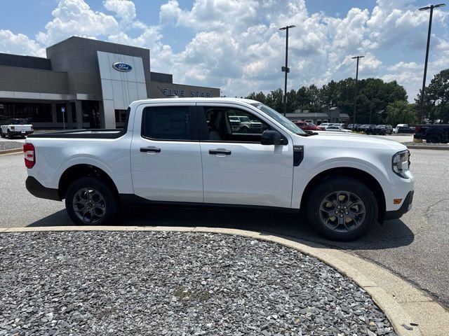 New 2026 Oxford White Ford XLT image 1