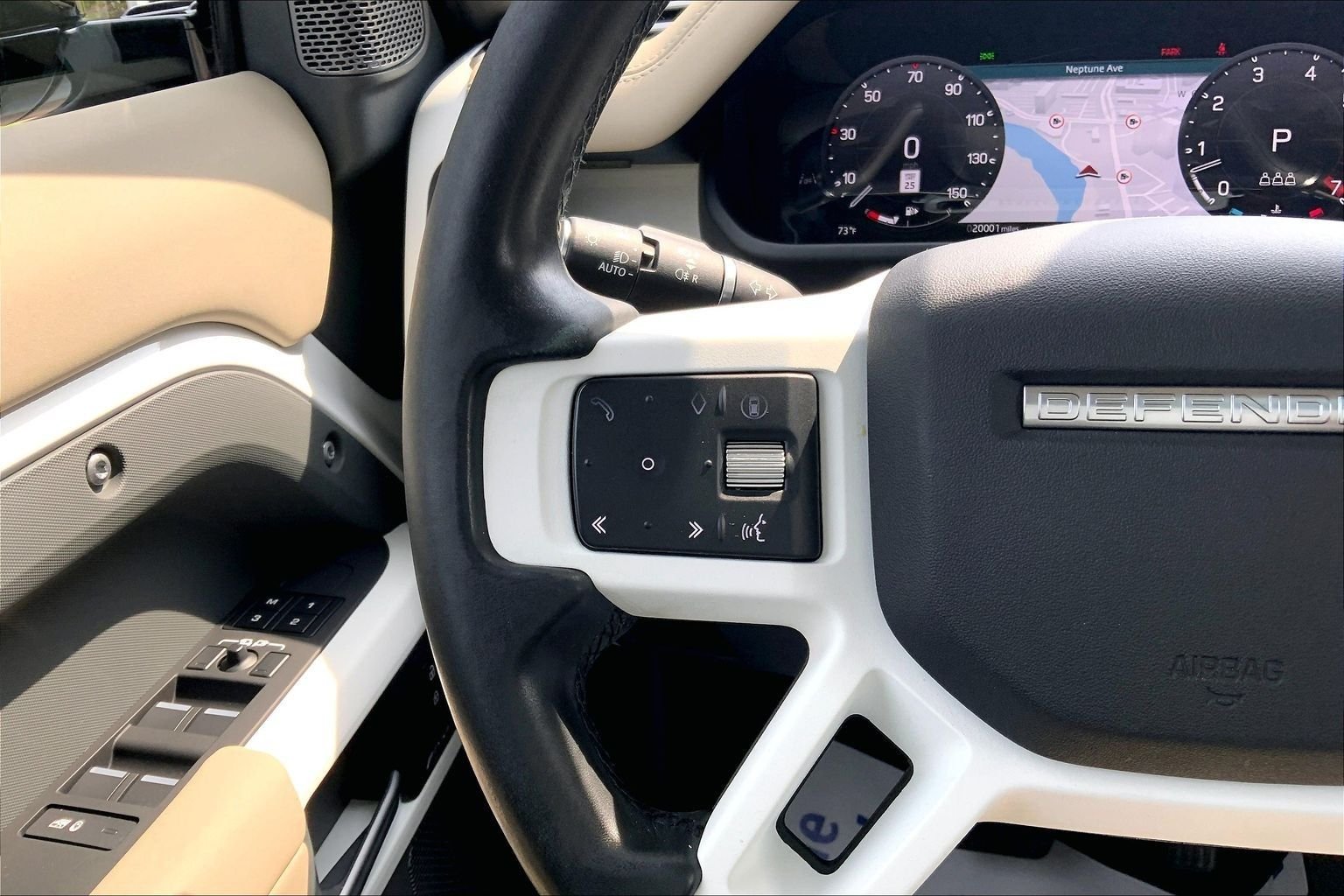 Used 2024 Fuji White Land Rover S image 23