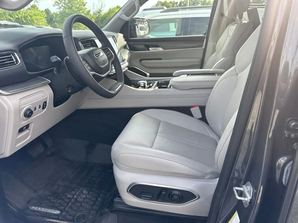Used 2024 Gray Jeep Series III image 3