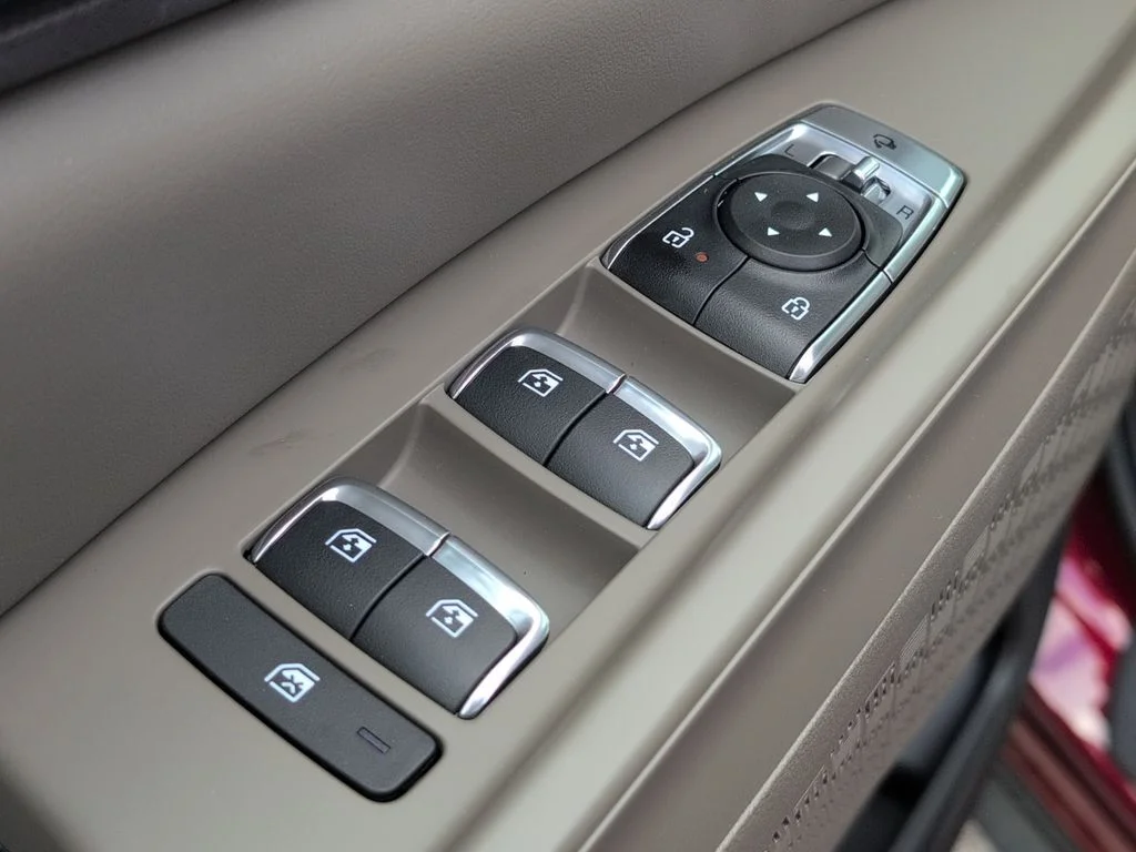 2025 Kia Carnival EX - Photo 14